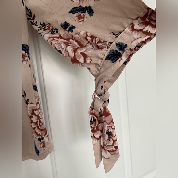 2/$20🛍 Suzy Shier • Off the shoulder blouse • Sz XL - Picture 4 of 5